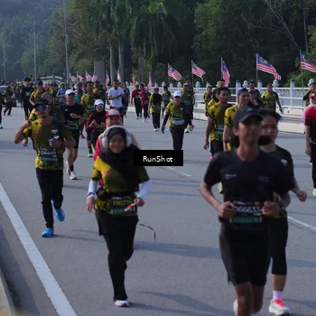 Runner Photo 7171910