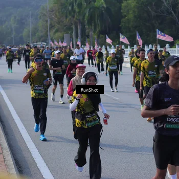 Runner Photo 7171911