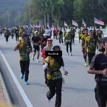 Runner Photo 7171912
