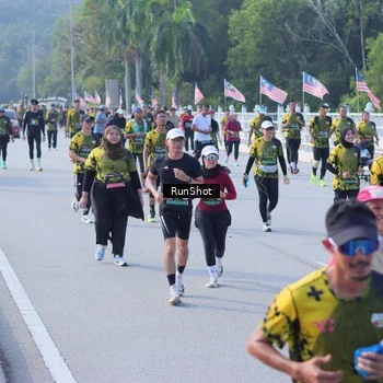 Runner Photo 7171940