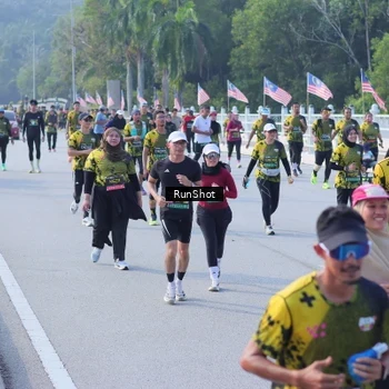 Runner Photo 7171941