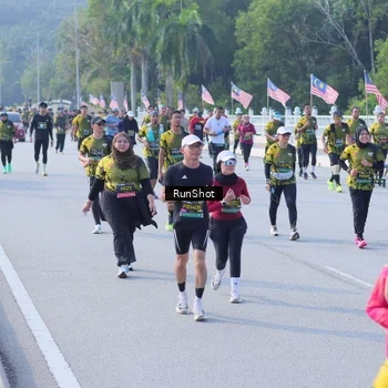 Runner Photo 7171943