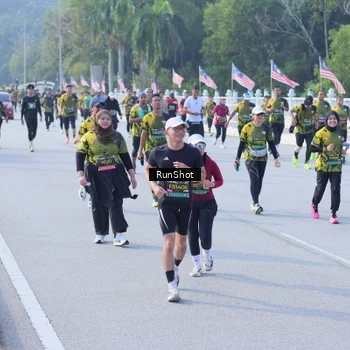 Runner Photo 7171947