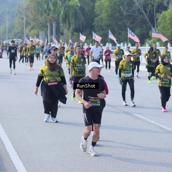 Runner Photo 7171951
