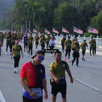 Runner Photo 7172031