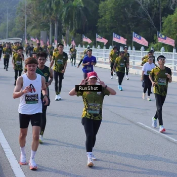 Runner Photo 7172036