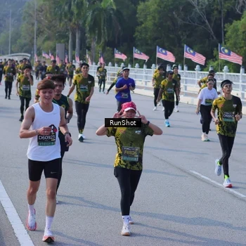 Runner Photo 7172038