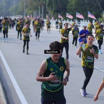 Runner Photo 7172062