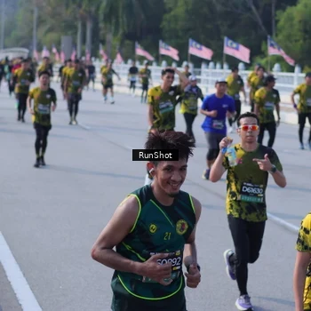 Runner Photo 7172063