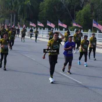 Runner Photo 7172074
