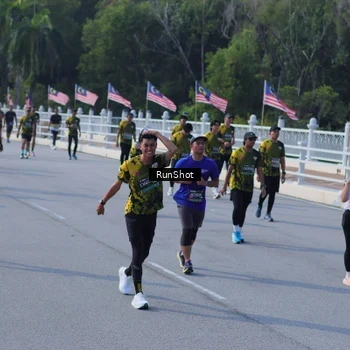 Runner Photo 7172079