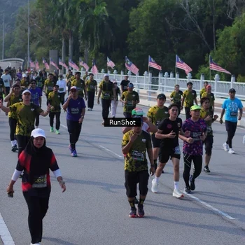 Runner Photo 7172111