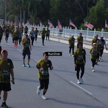 Runner Photo 7172374