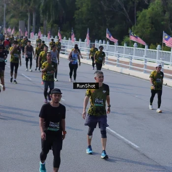 Runner Photo 7172428