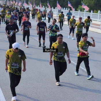 Runner Photo 7172914