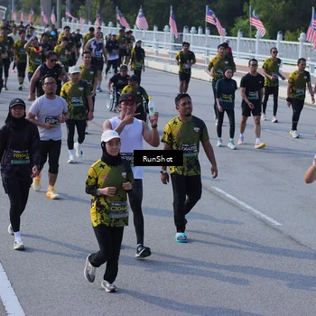 Runner Photo 7173555