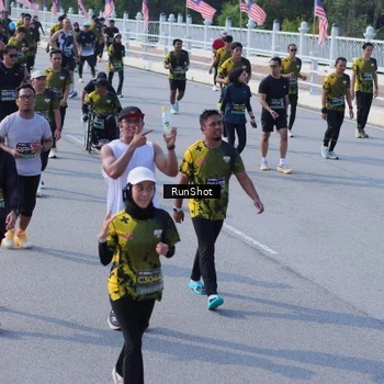 Runner Photo 7173591