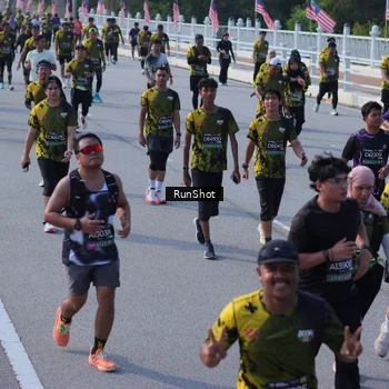 Runner Photo 7173897
