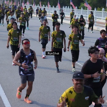 Runner Photo 7173898