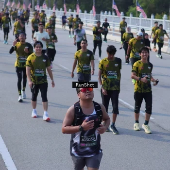 Runner Photo 7173906