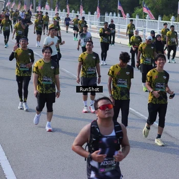 Runner Photo 7173909