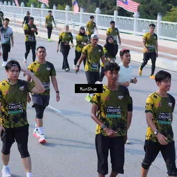 Runner Photo 7174001