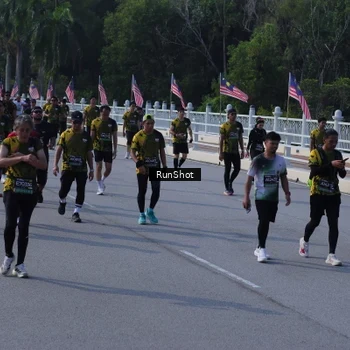 Runner Photo 7174042
