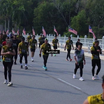 Runner Photo 7174044