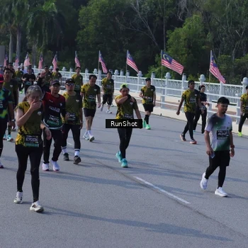 Runner Photo 7174063