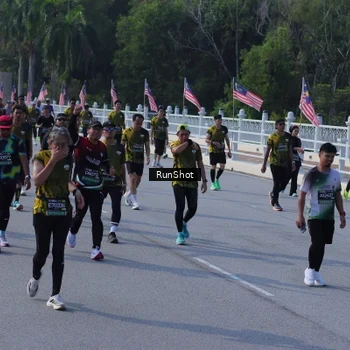 Runner Photo 7174069