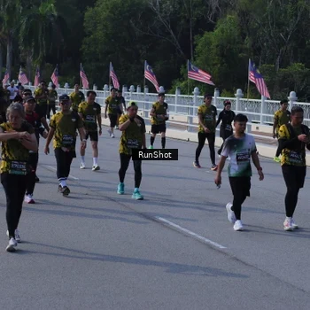 Runner Photo 7174070