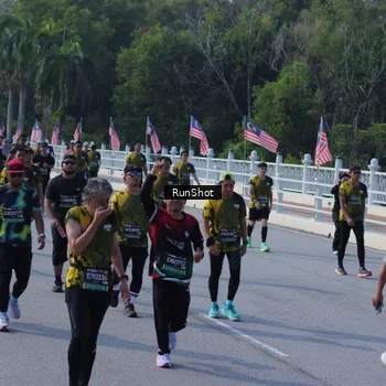 Runner Photo 7174108