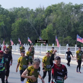 Runner Photo 7174136