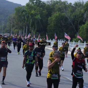 Runner Photo 7174141
