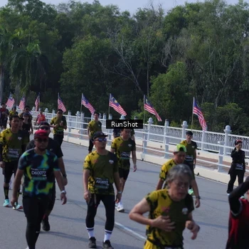 Runner Photo 7174143