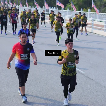 Runner Photo 7175840