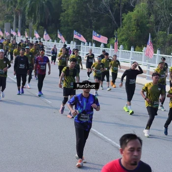 Runner Photo 7175846