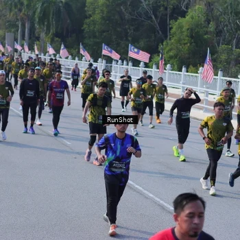 Runner Photo 7175849
