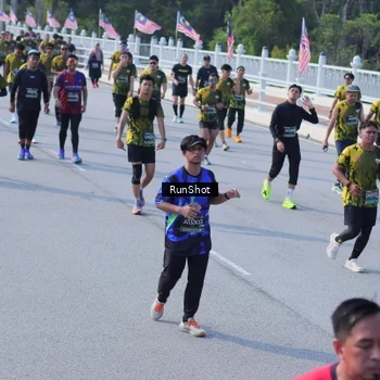 Runner Photo 7175851