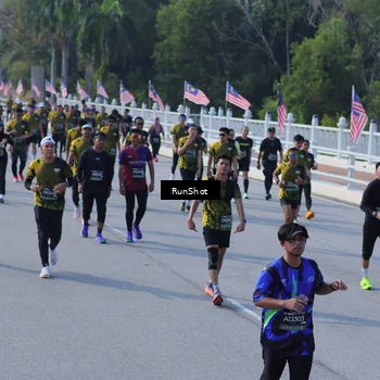 Runner Photo 7175869