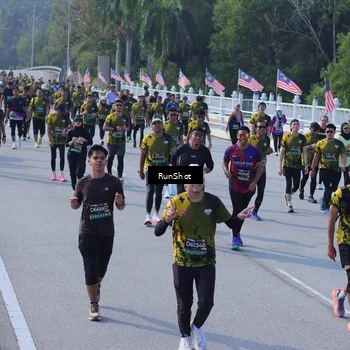 Runner Photo 7175902