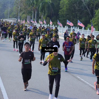 Runner Photo 7175904