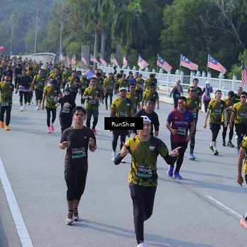 Runner Photo 7175905