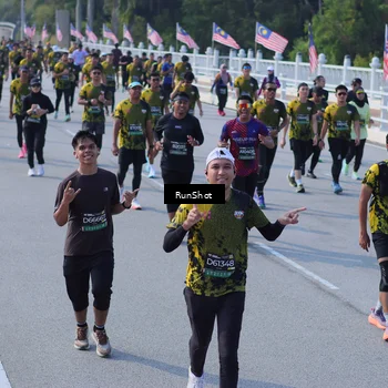 Runner Photo 7175919
