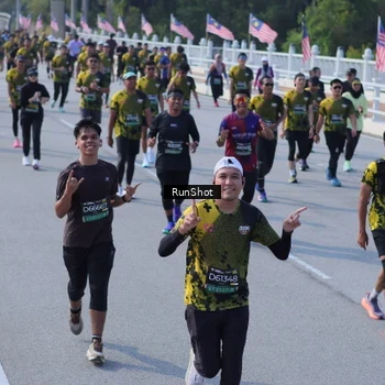 Runner Photo 7175920