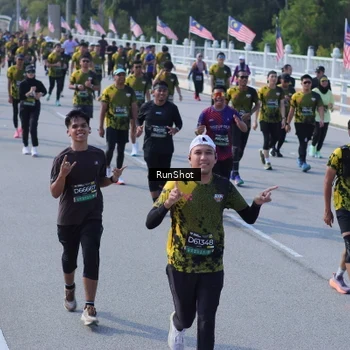 Runner Photo 7175921