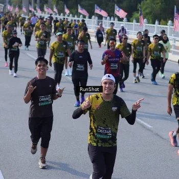 Runner Photo 7175923