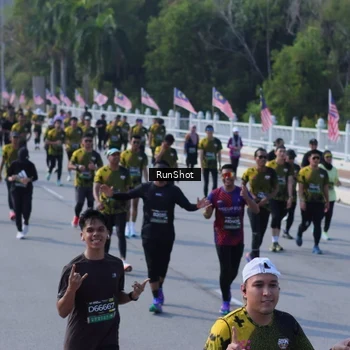 Runner Photo 7175930
