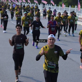Runner Photo 7175935