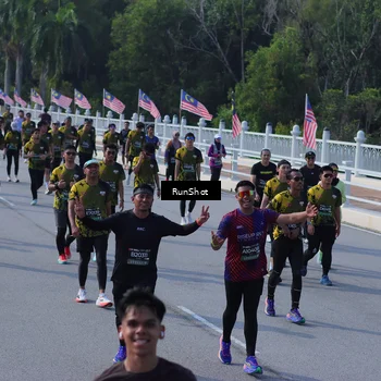 Runner Photo 7175944